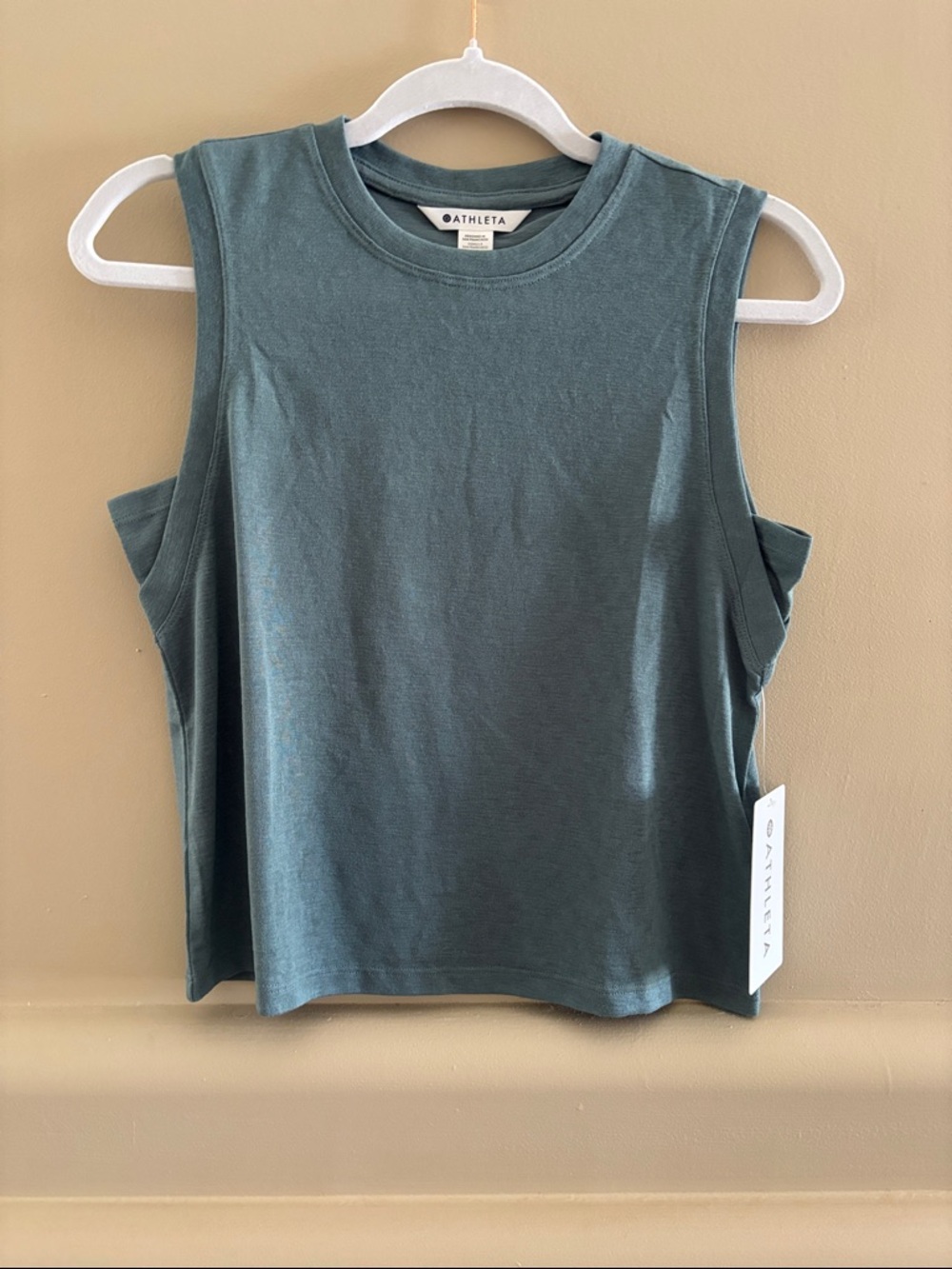 Athleta Breezy Muscle Tank. Green. XS. NWT.